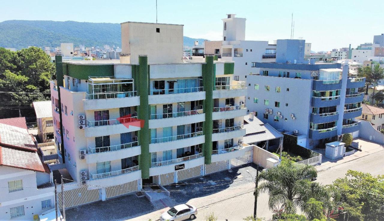 1024 - Apartamento Em Bombinhas Para Locacao De Temporada - Praia De Bombas Buitenkant foto